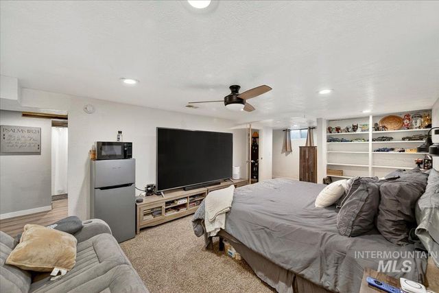 1220 E Amity Ave, Nampa, ID 83686