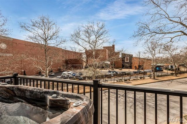 1206 Lynch Street, St Louis, MO 63118