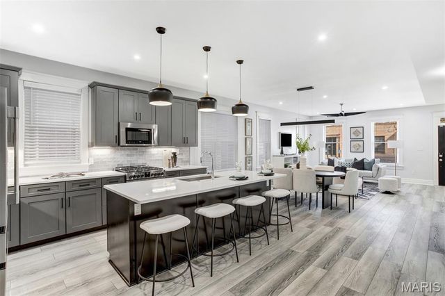 1206 Lynch Street, St Louis, MO 63118