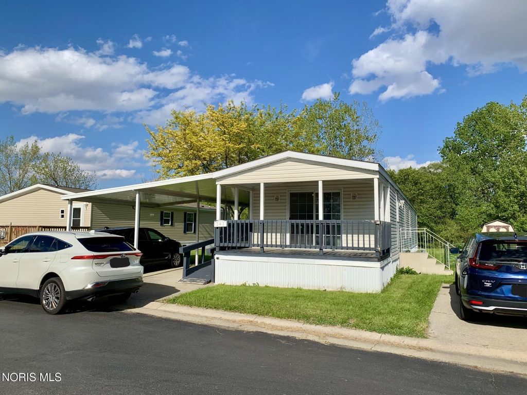 315 Parkview Drive, 141, Bowling Green, OH 43402
