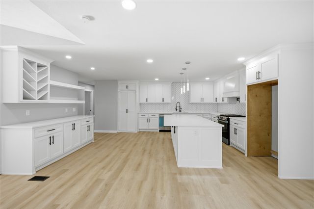 1906 N Eucalyptus Court, Broken Arrow, OK 74012