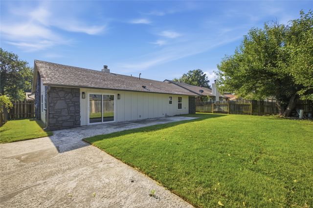 1906 N Eucalyptus Court, Broken Arrow, OK 74012