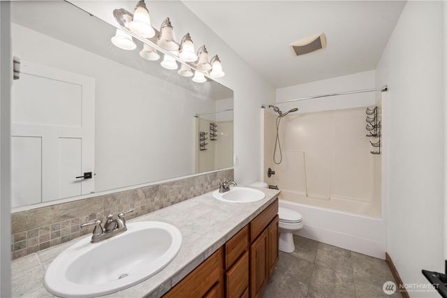 9223 Carys Street SE, Yelm, WA 98597