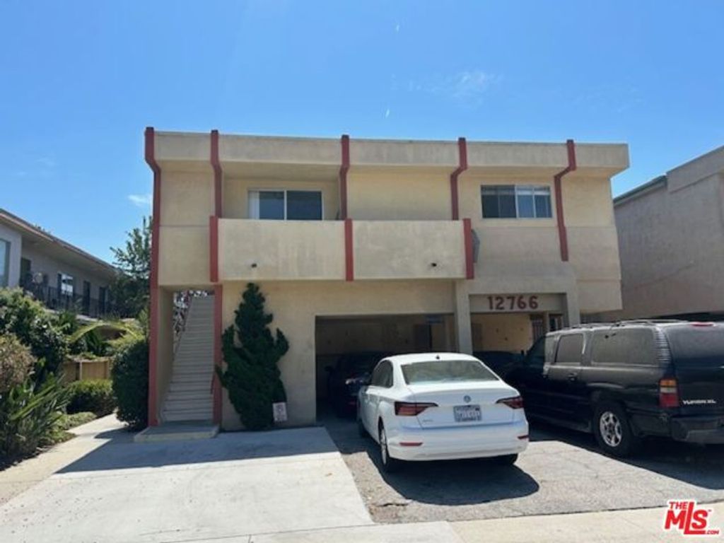 12766 Pacific Avenue 5, Los Angeles, CA 90066