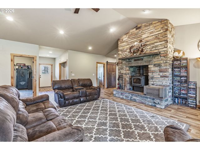 371 TOLEDO VADER Rd, Toledo, WA 98591