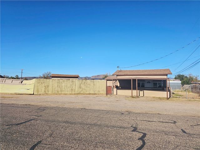 3595 E Warbler Lane, Kingman, AZ 86409