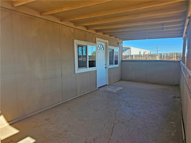 3595 E Warbler Lane, Kingman, AZ 86409