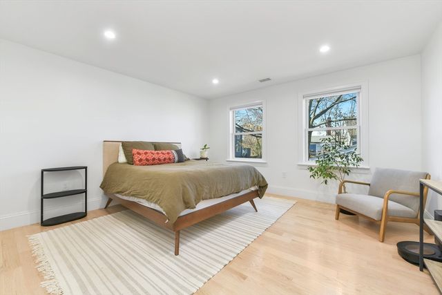 17 Akron St 2, Boston, MA 02119