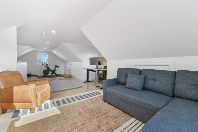 17 Akron St 2, Boston, MA 02119