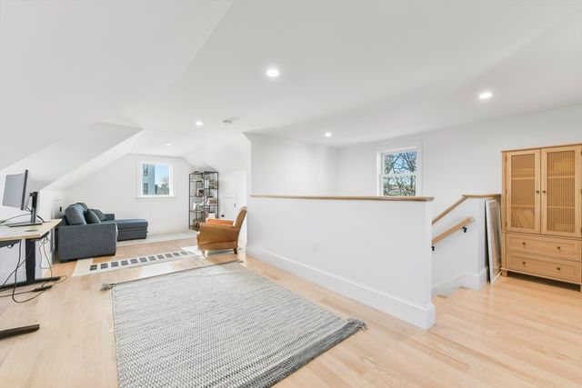 17 Akron St 2, Boston, MA 02119