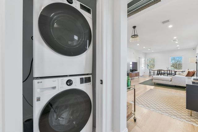 17 Akron St 2, Boston, MA 02119