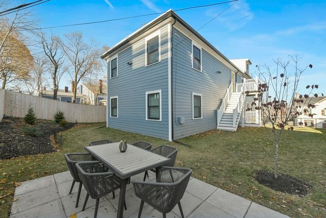 17 Akron St 2, Boston, MA 02119