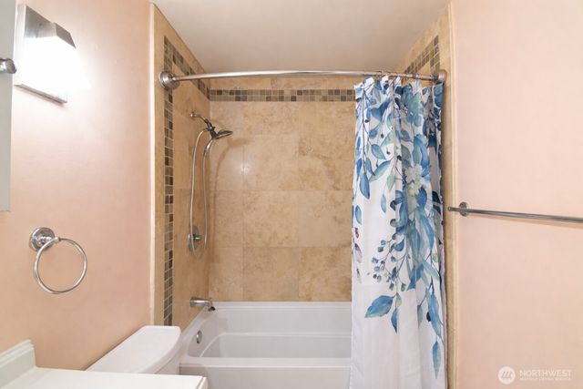 20103 8th Avenue S, Des Moines, WA 98198