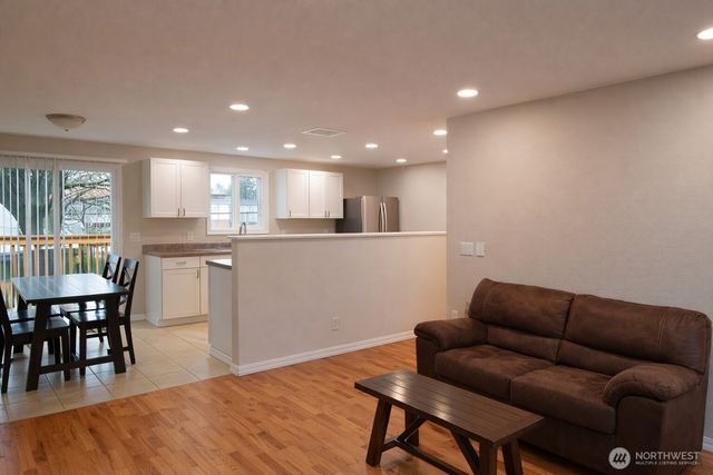 20103 8th Avenue S, Des Moines, WA 98198