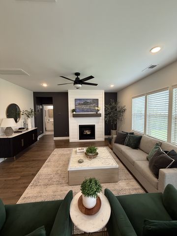 3640 Shady Forest Dr, Murfreesboro, TN 37128