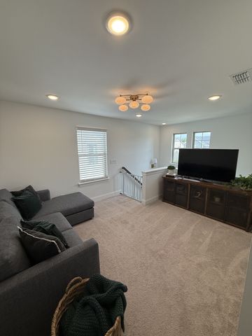 3640 Shady Forest Dr, Murfreesboro, TN 37128