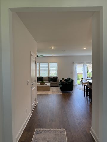 3640 Shady Forest Dr, Murfreesboro, TN 37128