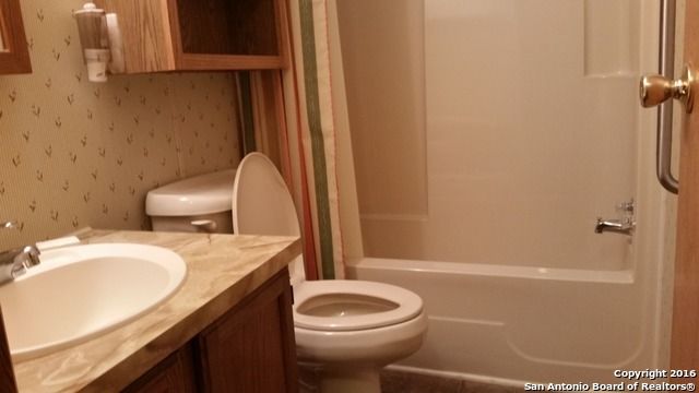 8434 BRAEWICK DR, San Antonio, TX 78239