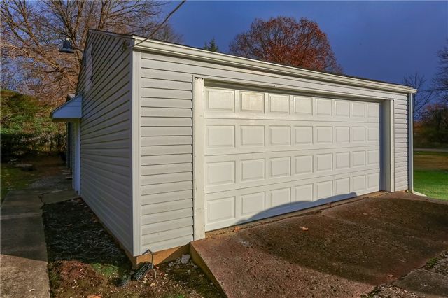 2007 Tony St, Shenango Twp, PA 16101