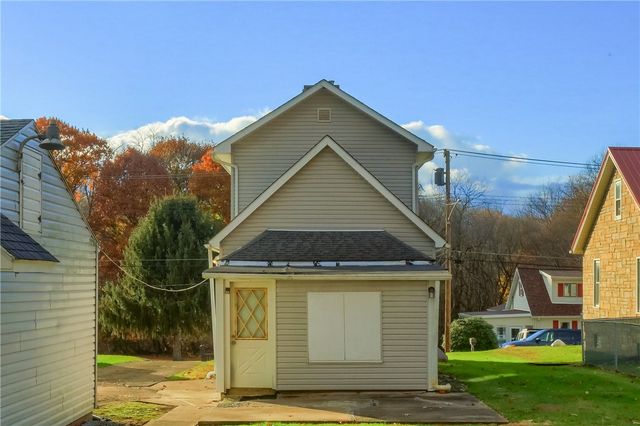 2007 Tony St, Shenango Twp, PA 16101