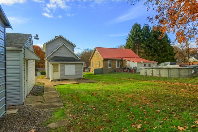 2007 Tony St, Shenango Twp, PA 16101