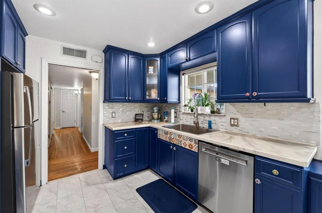 709 E Scott Avenue, Fresno, CA 93710