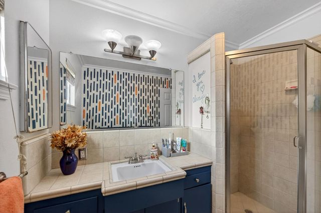 709 E Scott Avenue, Fresno, CA 93710