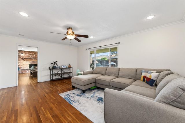 709 E Scott Avenue, Fresno, CA 93710