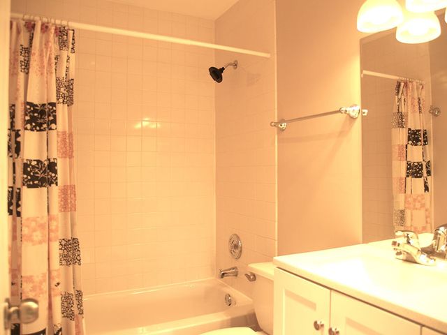 381 Park Ridge Lane B, Aurora, IL 60504
