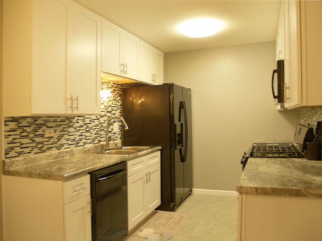 381 Park Ridge Lane B, Aurora, IL 60504