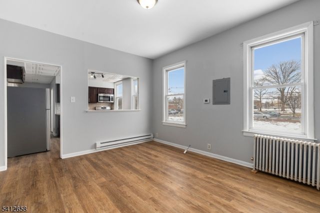 152 South Park 2, Elizabeth City, NJ 07206