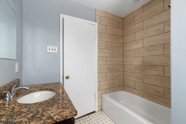 152 South Park 2, Elizabeth City, NJ 07206