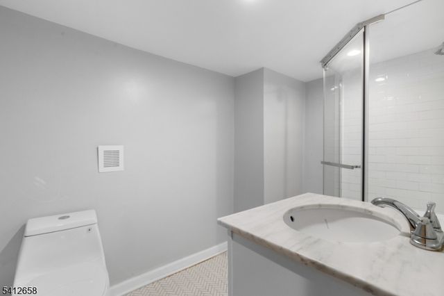 152 South Park 2, Elizabeth City, NJ 07206