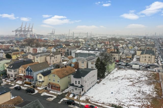 152 South Park 2, Elizabeth City, NJ 07206