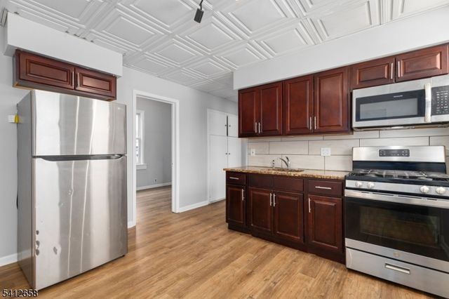 152 South Park 2, Elizabeth City, NJ 07206