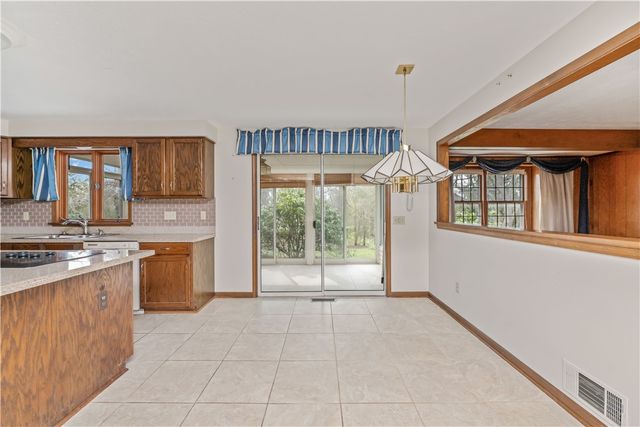 7 Whittlers Ridge, Perinton, NY 14534