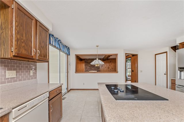 7 Whittlers Ridge, Perinton, NY 14534