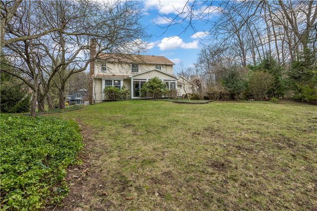 7 Whittlers Ridge, Perinton, NY 14534