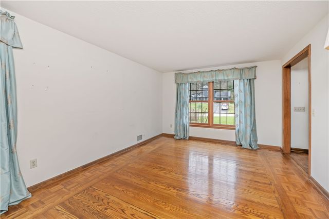 7 Whittlers Ridge, Perinton, NY 14534