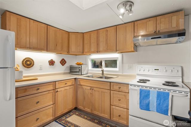 1059 Island Drive, Lummi Island, WA 98262