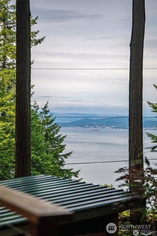 1059 Island Drive, Lummi Island, WA 98262