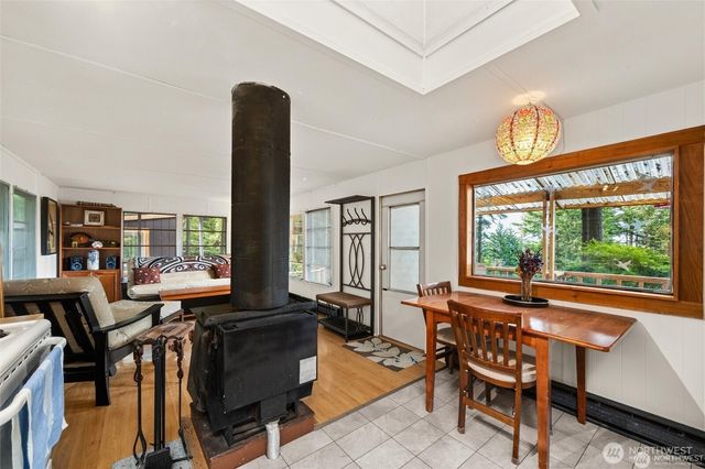 1059 Island Drive, Lummi Island, WA 98262