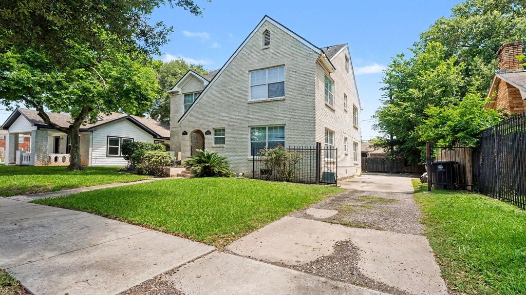 3005 Arbor Street, Houston, TX 77004