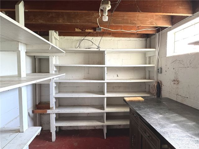 2116 Mcminn St, Aliquippa, PA 15001
