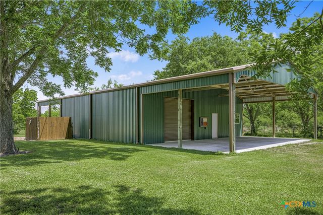 4516 Fm 1090, Port Lavaca, TX 77979