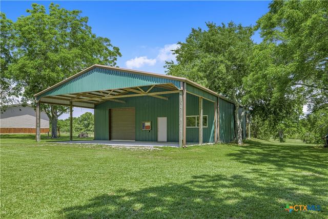 4516 Fm 1090, Port Lavaca, TX 77979
