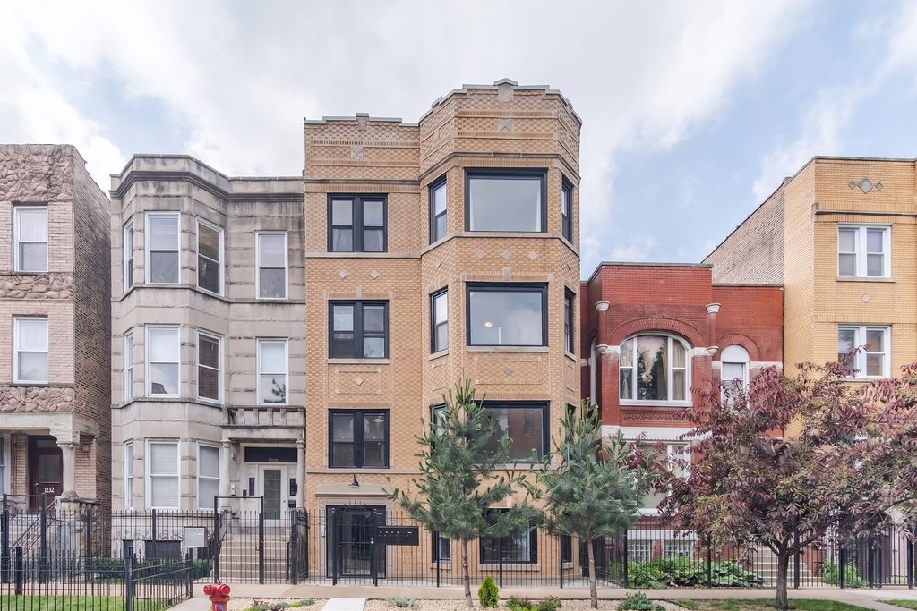 1330 N Artesian Avenue, Chicago, IL 60622 — exterior