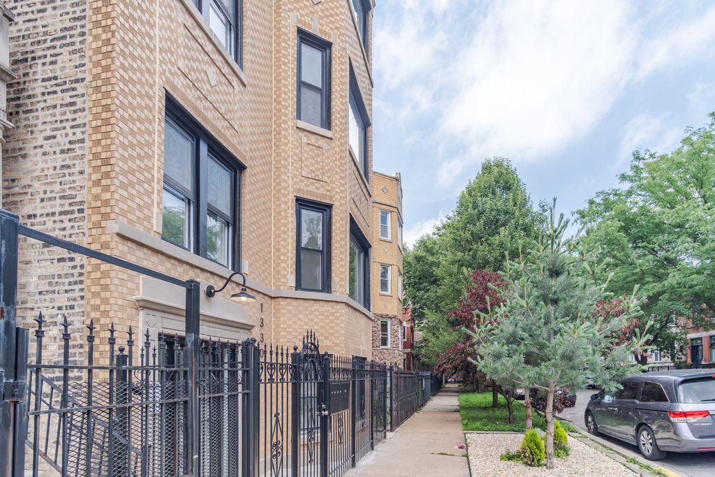1330 N Artesian Avenue, Chicago, IL 60622 — photo 3