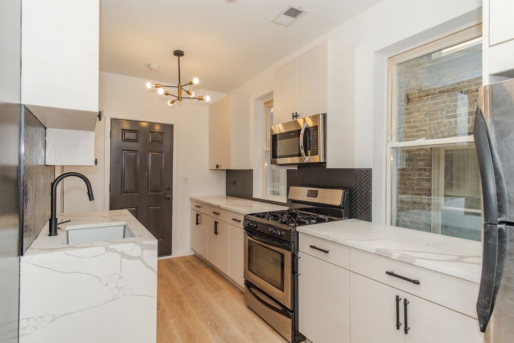 1330 N Artesian Avenue, Chicago, IL 60622 — photo 5