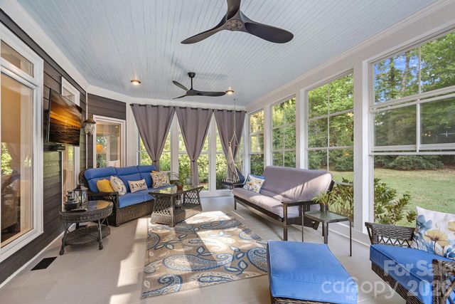 18525 Rollingdale Lane, Davidson, NC 28036